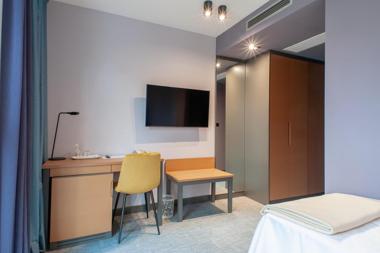 Hotel Boutique Lili 4*